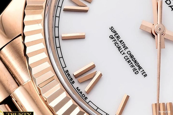 0213 RDD0218A – DayDate 40mm Casual 690